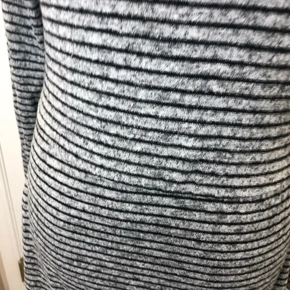 Alya gray and black striped long sleeve midi dress, size xs - Picture 5 of 12